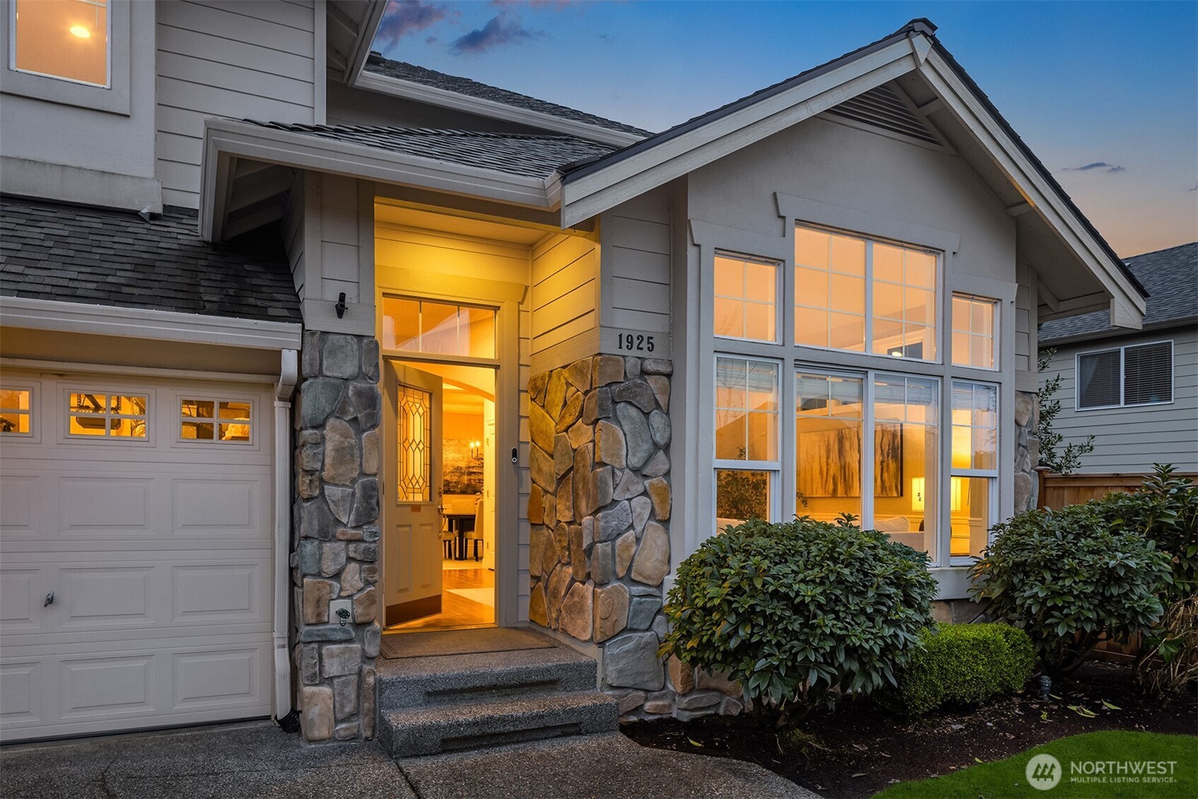1925 Northeast 33rd Place Renton, WA 98056 - Photo 3 of 40 Gallery Image 3