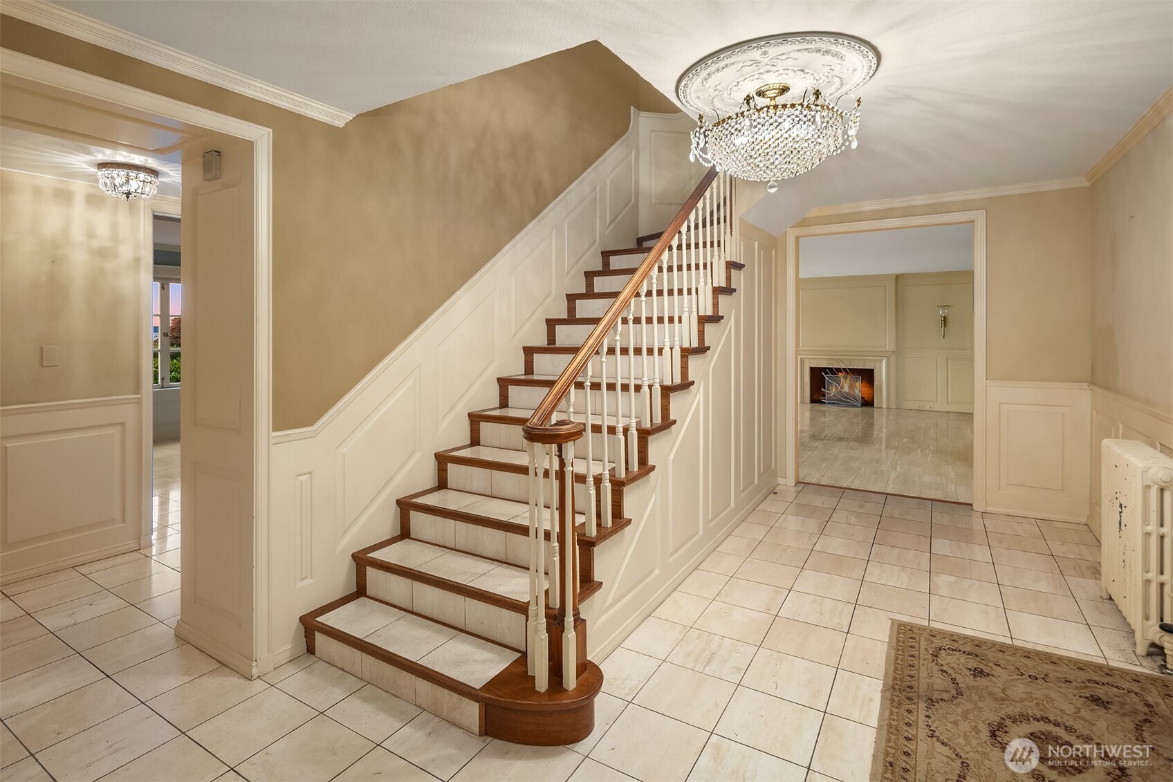 3727 Shore Avenue Everett, WA 98203 - Photo 17 of 40 a view of entryway