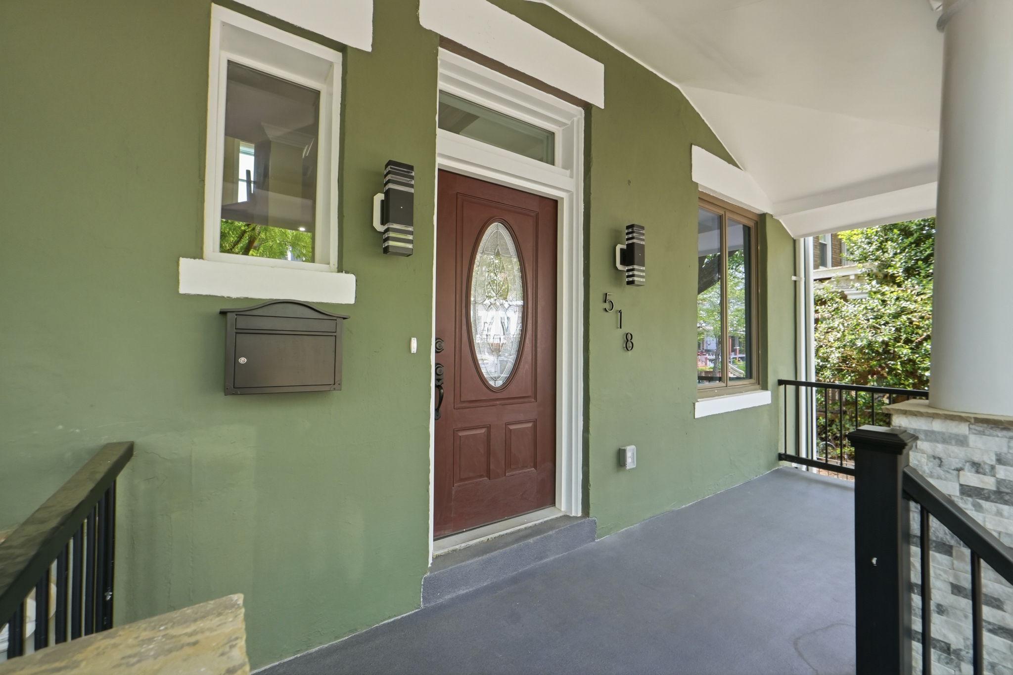 518 Columbia Road Northwest Washington, DC 20001 - Photo 3 of 35 Entryway