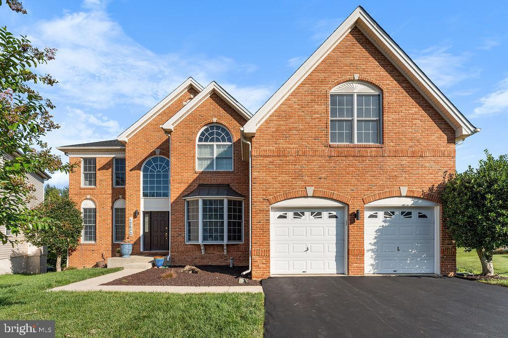 Spacious Toll Brothers colonial
