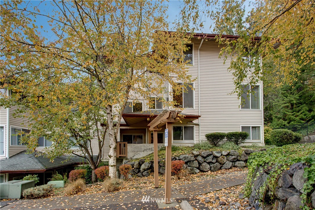 3926 243rd Place Southeast, Unit H103 Bothell, WA 98021 - Photo 3 of 20