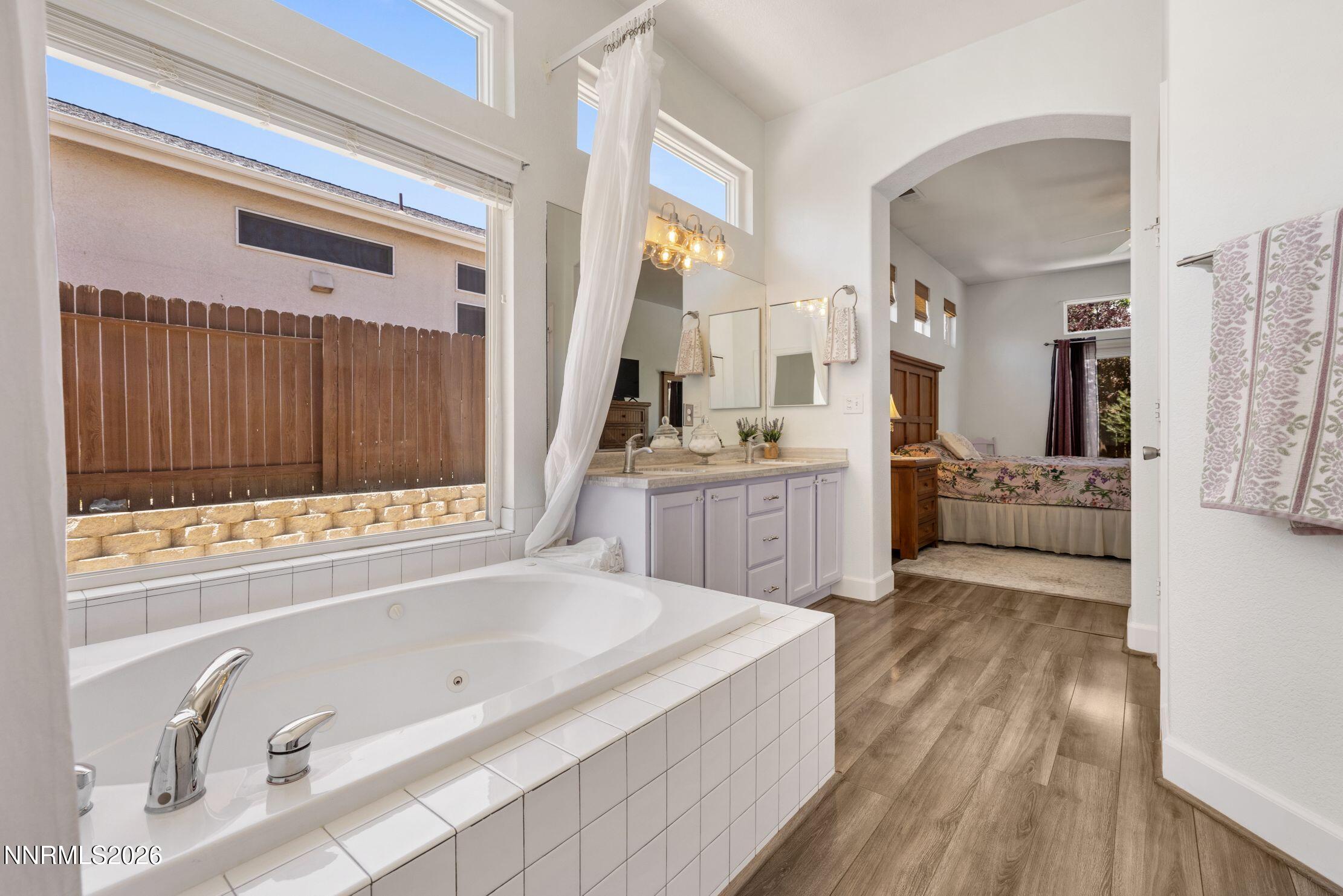 1064 Ridgefield Drive Carson City, NV 89706 - Photo 16 of 27 Primary Bathroom