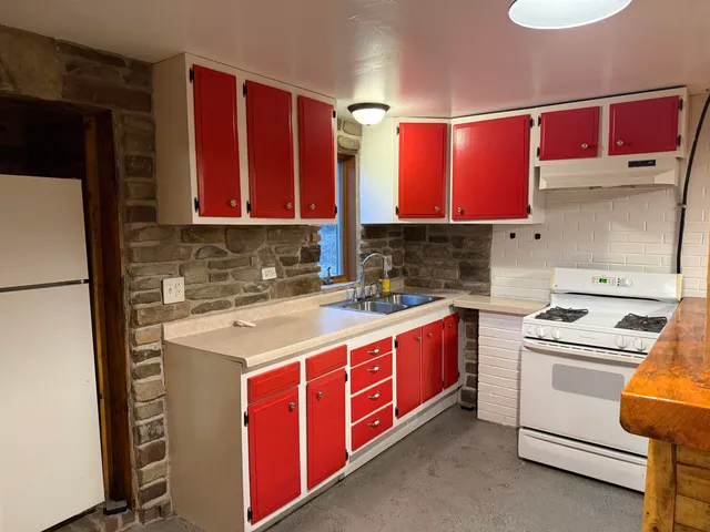 $149,900 | 6170 Sherrie Lane, Gillett, WI 54124