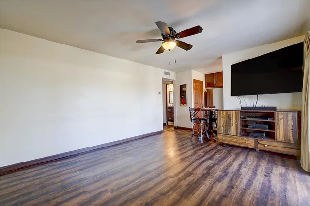 $160,000 | 2304 Ringling Boulevard, Unit 217, Sarasota, FL 34237