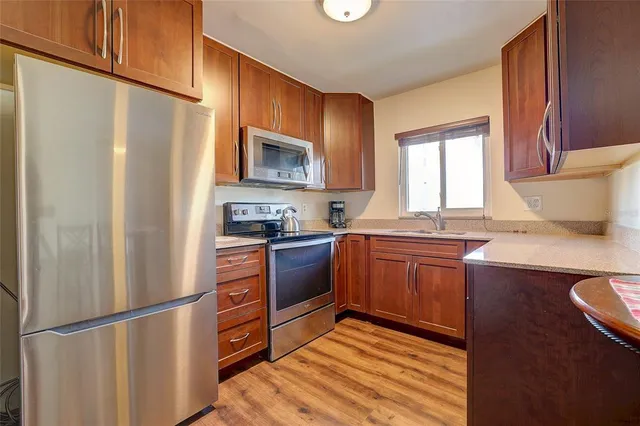 $160,000 | 2304 Ringling Boulevard, Unit 217, Sarasota, FL 34237