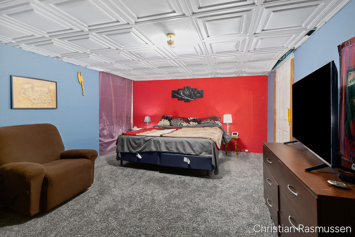 675 East Sessions Road Sheridan, MI 48884 - Photo 13 of 20 Master Bedroom in Basement
