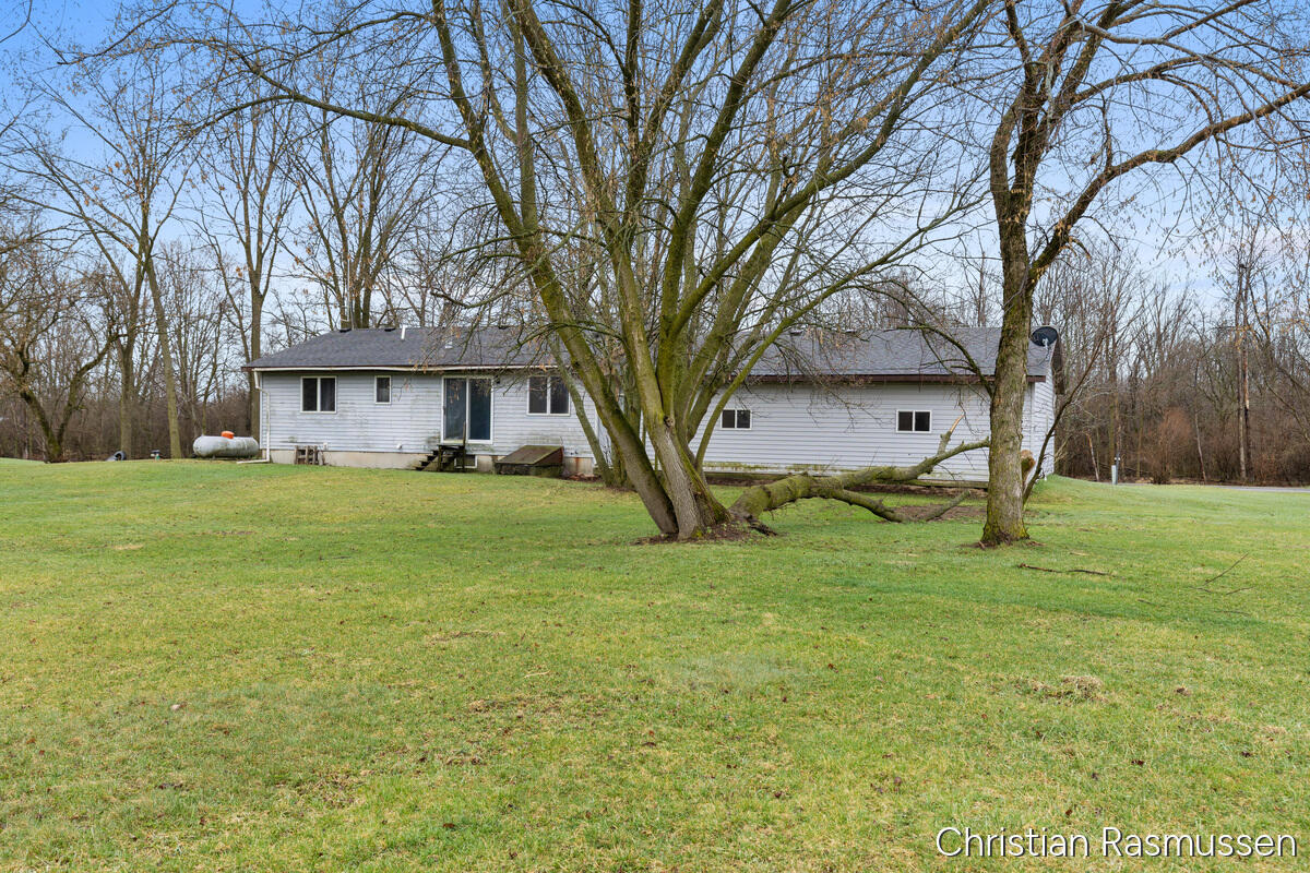 675 East Sessions Road Sheridan, MI 48884 - Photo 19 of 20 House from N