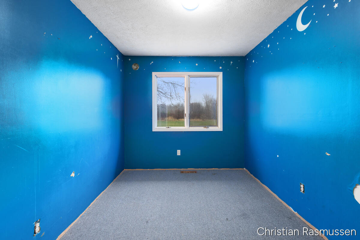 675 East Sessions Road Sheridan, MI 48884 - Photo 8 of 20 Bedroom 1