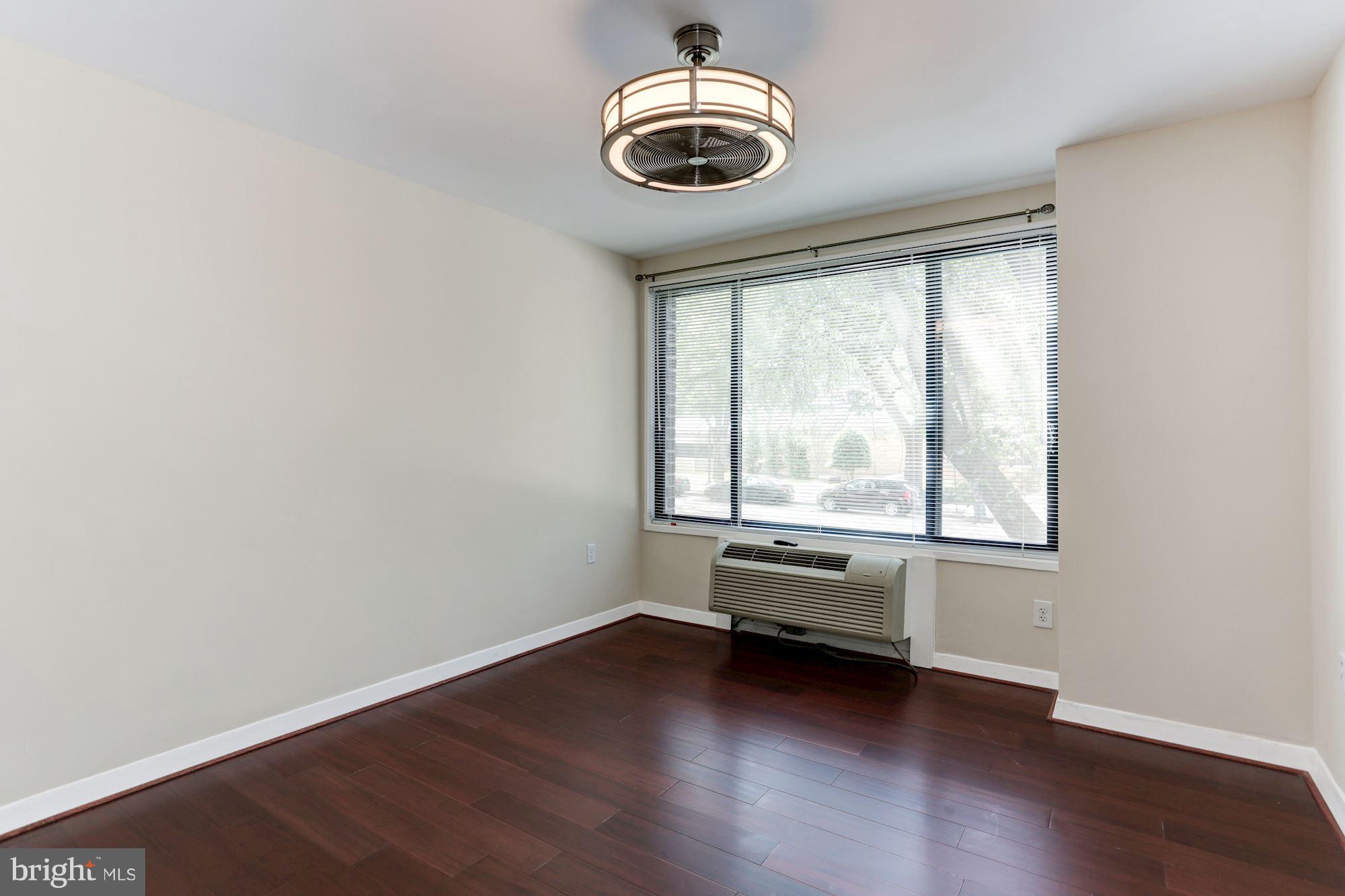 2501 Calvert Street Northwest, Unit 110 Washington, DC 20008 - Photo 21 of 28 Bedroom