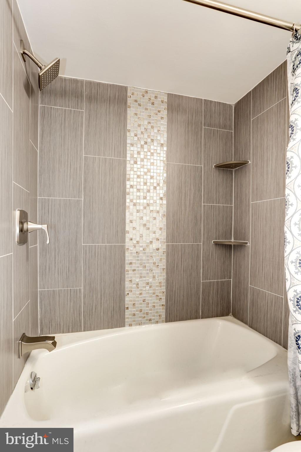 2501 Calvert Street Northwest, Unit 110 Washington, DC 20008 - Photo 25 of 28 Bath