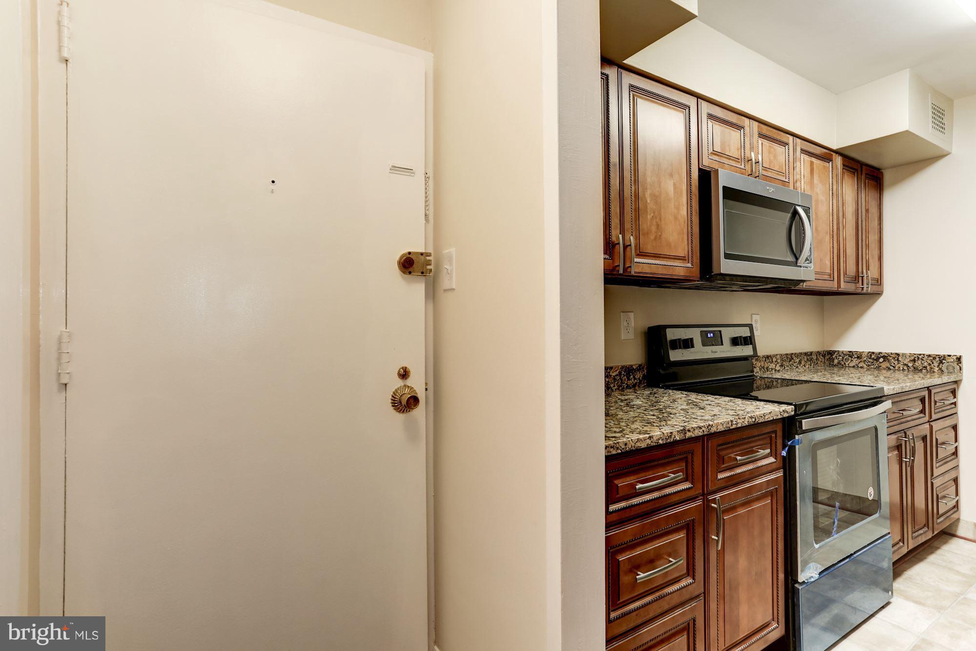 2501 Calvert Street Northwest, Unit 110 Washington, DC 20008 - Photo 8 of 28 Kitchen