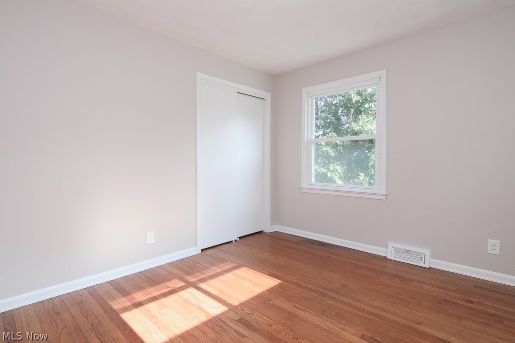 4070 Stonehaven Road Cleveland, OH 44121 - Photo 10 of 35