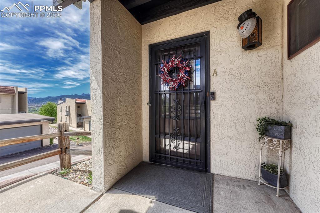 918 Fontmore Road, Unit A Colorado Springs, CO 80904 - Photo 4 of 43