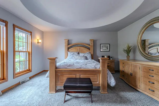 $530,000 | 2140 Shadow View Circle, Plover, WI 54467