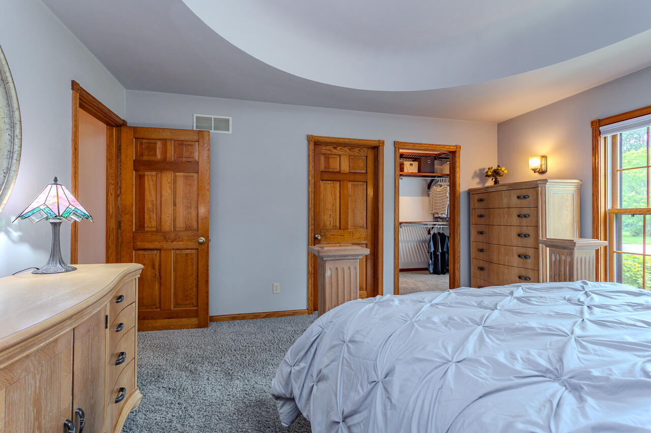 2140 Shadow View Circle Plover, WI 54467 - Photo 29 of 48 939A6224