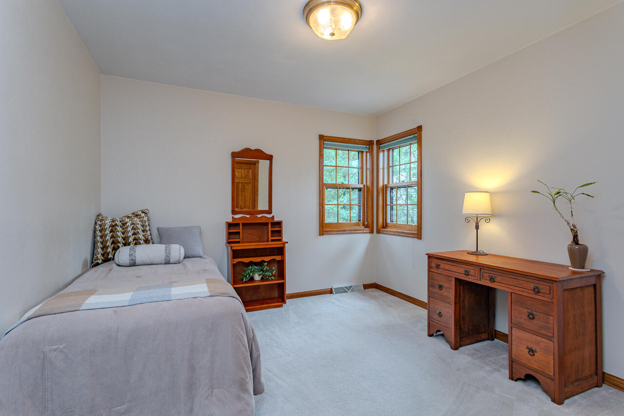 2140 Shadow View Circle Plover, WI 54467 - Photo 35 of 48 Upstairs Bedroom 2