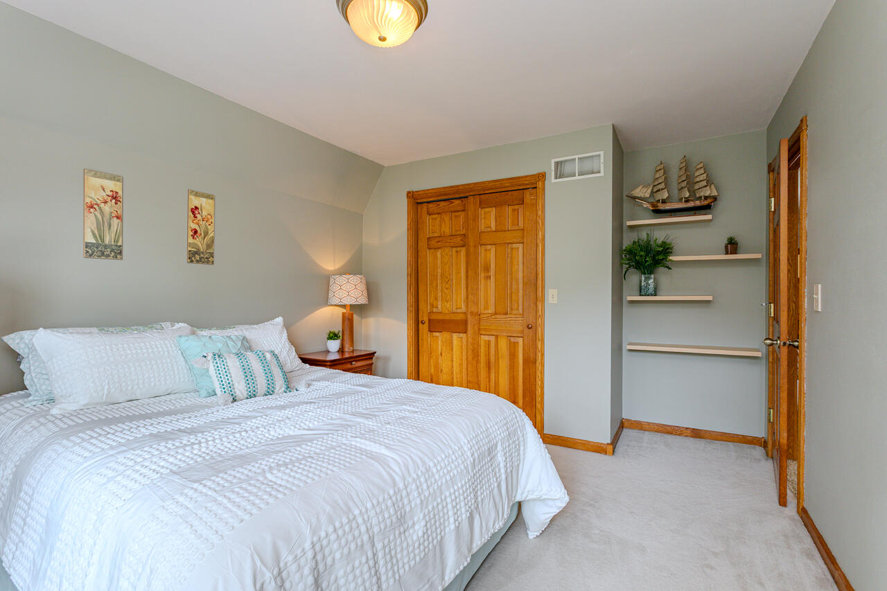 2140 Shadow View Circle Plover, WI 54467 - Photo 41 of 48 939A6269