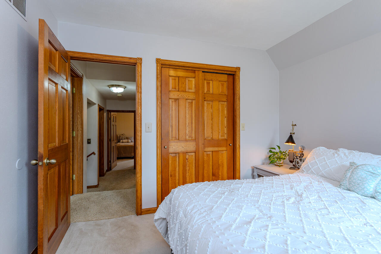 2140 Shadow View Circle Plover, WI 54467 - Photo 43 of 48 939A6276