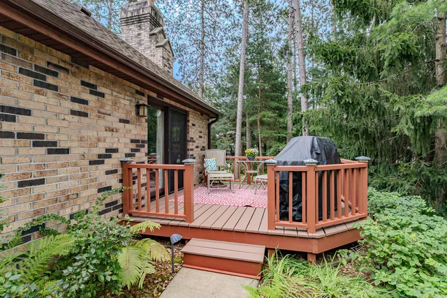 $530,000 | 2140 Shadow View Circle, Plover, WI 54467