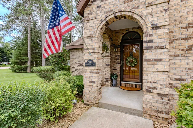 $530,000 | 2140 Shadow View Circle, Plover, WI 54467