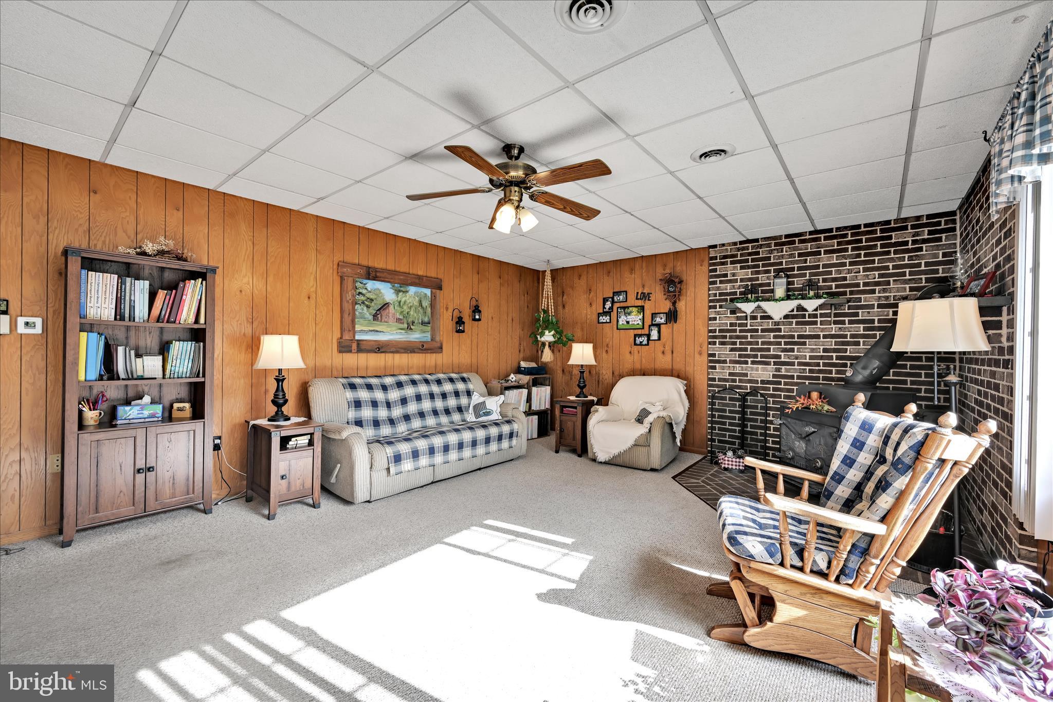 188 Lengle Road Myerstown, PA 17067 - Photo 15 of 58 Living Area