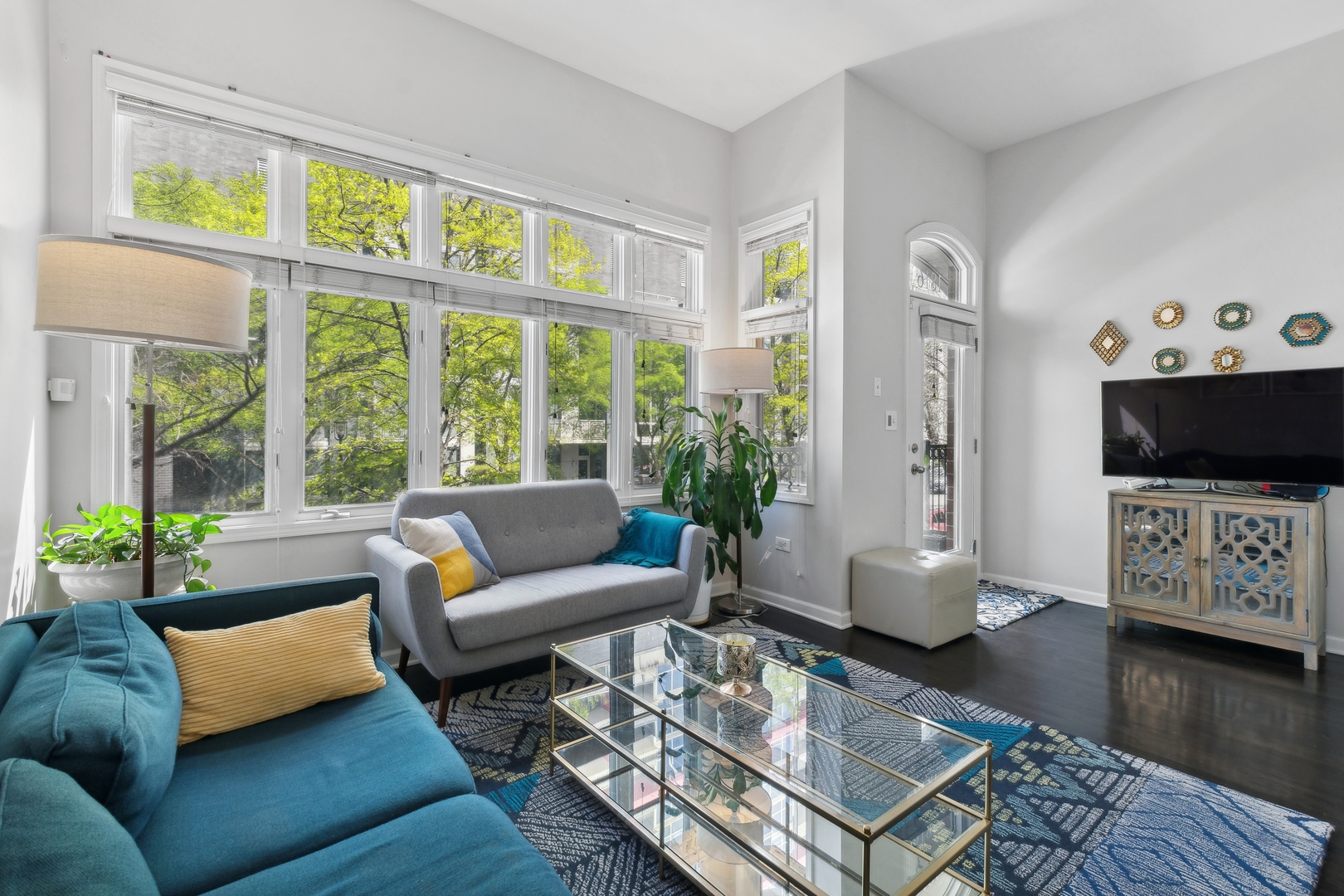 1816 South Calumet Avenue Chicago, IL 60616 - Photo 3 of 21