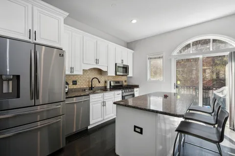 $850,000 | 1816 South Calumet Avenue, Chicago, IL 60616