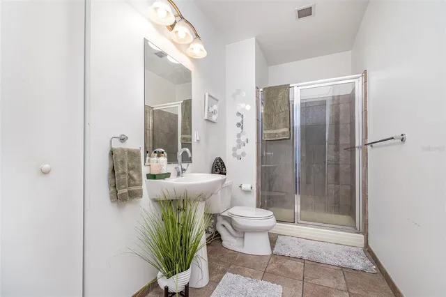 $2,600 | 150 East Robinson Street, Unit 2510, Orlando, FL 32801