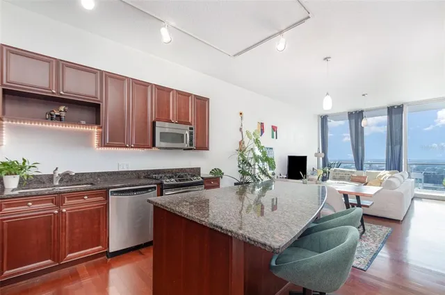 $2,600 | 150 East Robinson Street, Unit 2510, Orlando, FL 32801