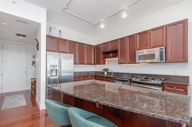 $2,600 | 150 East Robinson Street, Unit 2510, Orlando, FL 32801