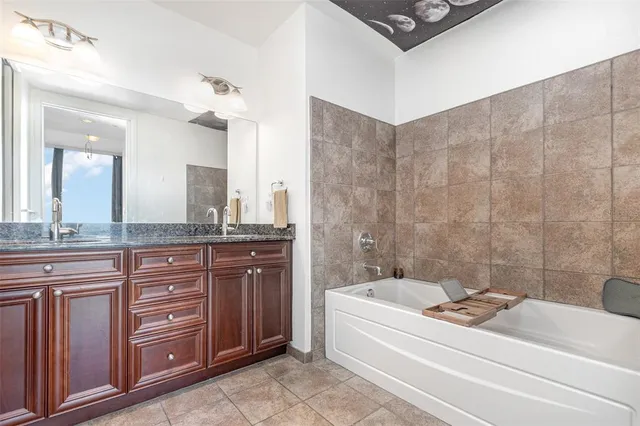 $2,600 | 150 East Robinson Street, Unit 2510, Orlando, FL 32801