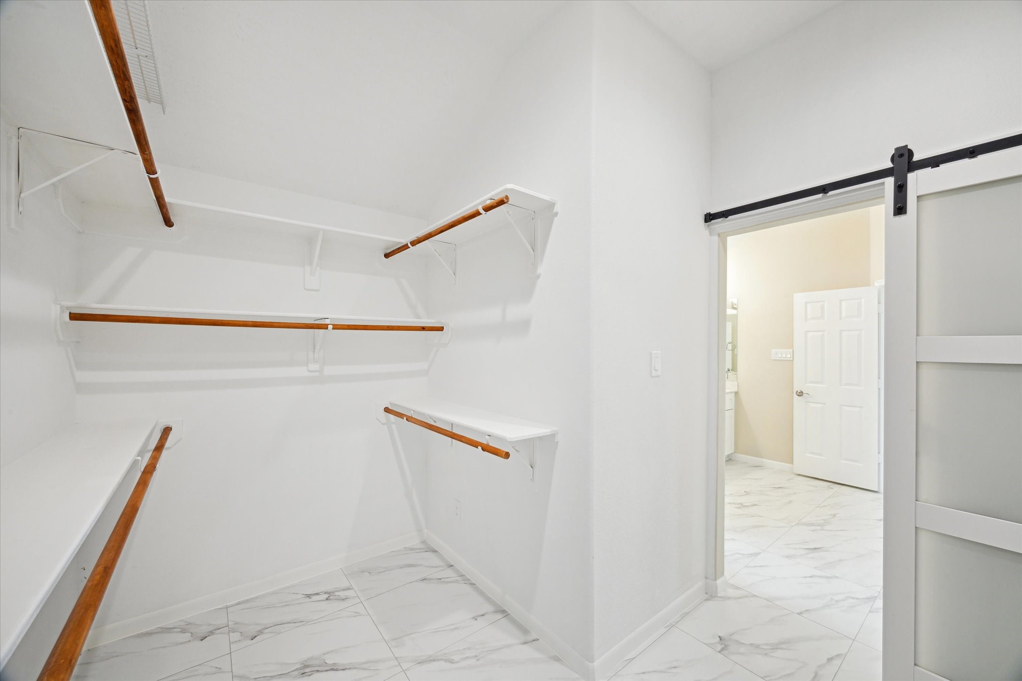 416 Twin Timbers Lane Kemah, TX 77565 - Photo 18 of 29 a view of small space