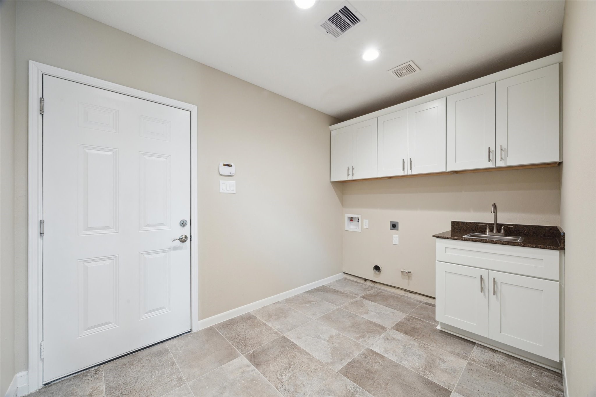 416 Twin Timbers Lane Kemah, TX 77565 - Photo 24 of 29 a view of a kitchen with electric appliances