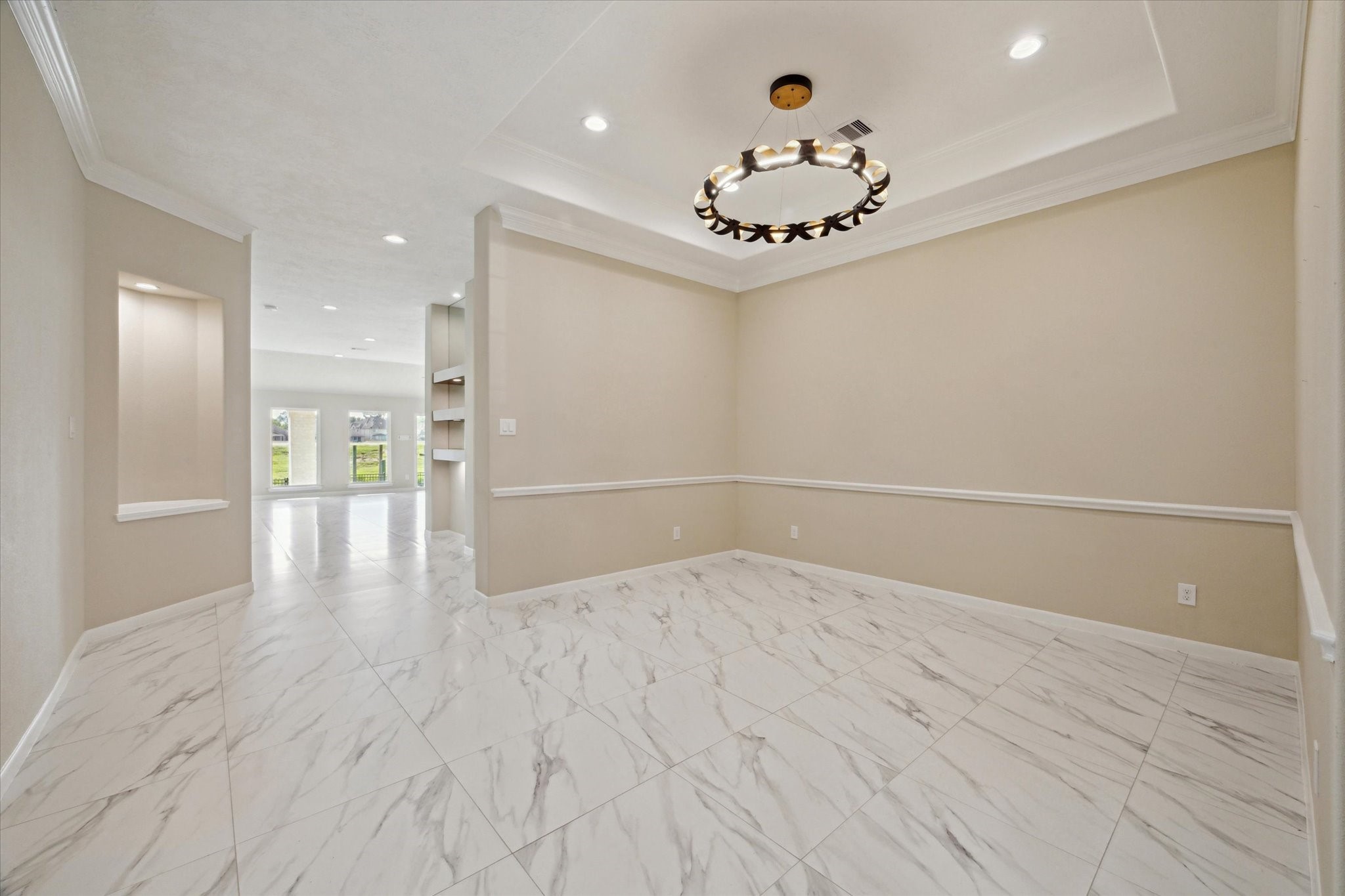 416 Twin Timbers Lane Kemah, TX 77565 - Photo 5 of 29 a view of an empty room and chandelier fan