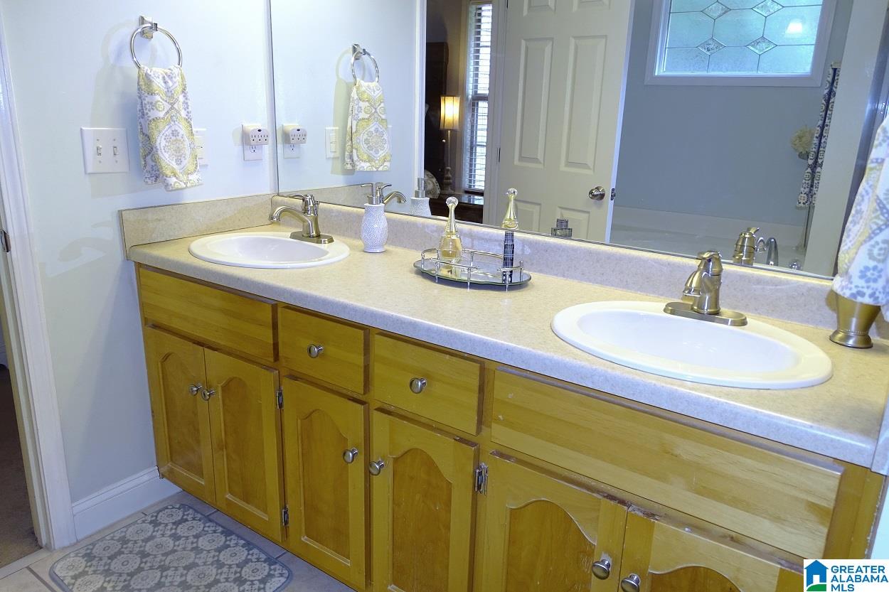 565 Hackberry Ridge Trace Birmingham, AL 35226 - Photo 12 of 19