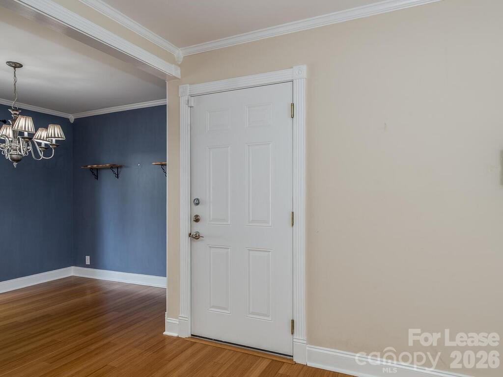 2600 Park Road, Unit D Charlotte, NC 28209 - Photo 6 of 22 a view of an empty room