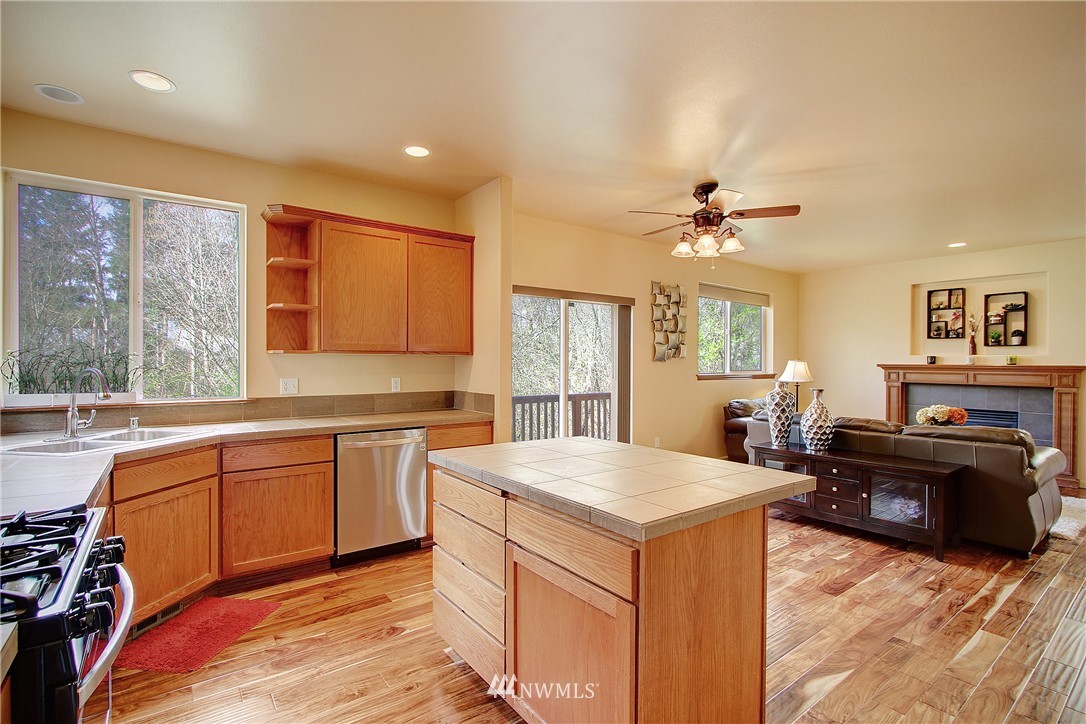 18306 34th Avenue Southeast Bothell, WA 98012 - Photo 7 of 21 Gallery Image 7