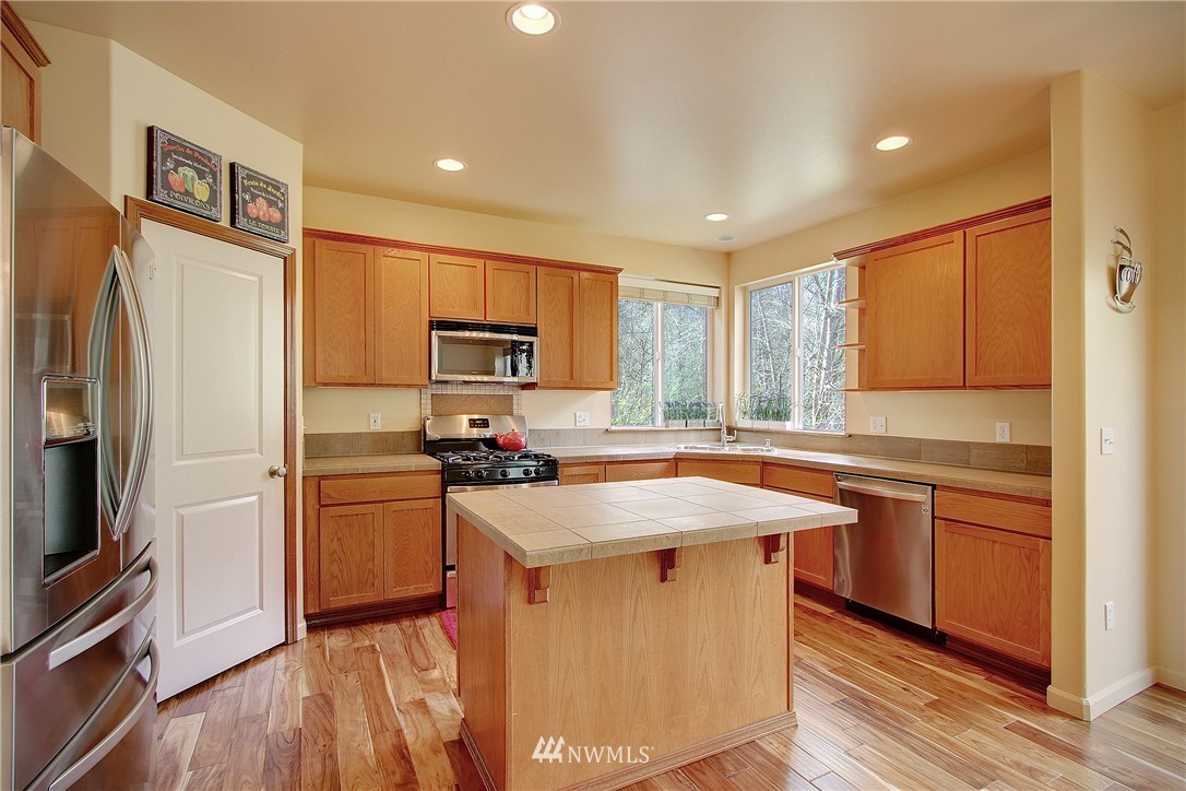 18306 34th Avenue Southeast Bothell, WA 98012 - Photo 8 of 21 Gallery Image 8