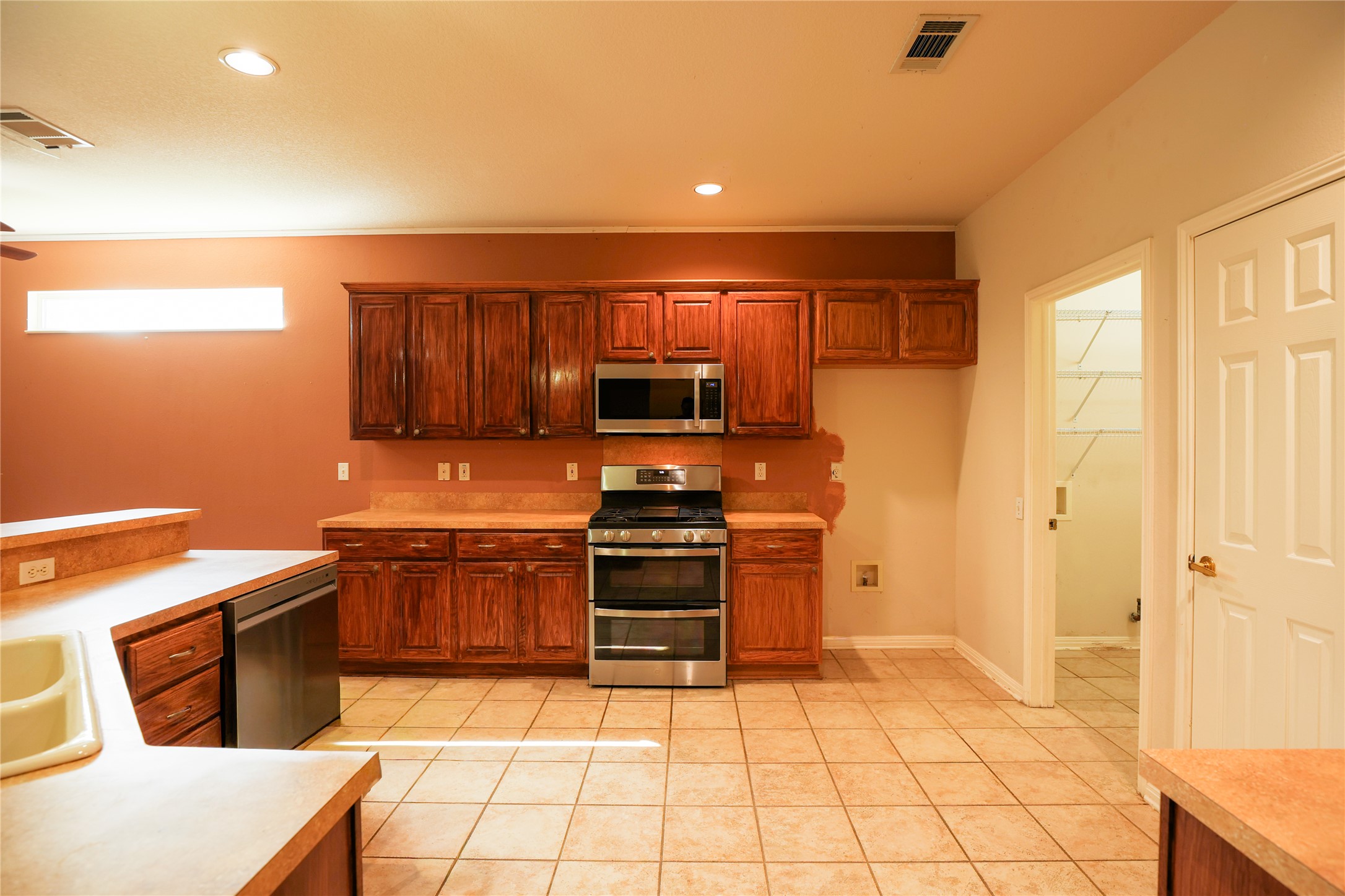 225 Red Poppy Trail Georgetown, TX 78633 - Photo 9 of 15