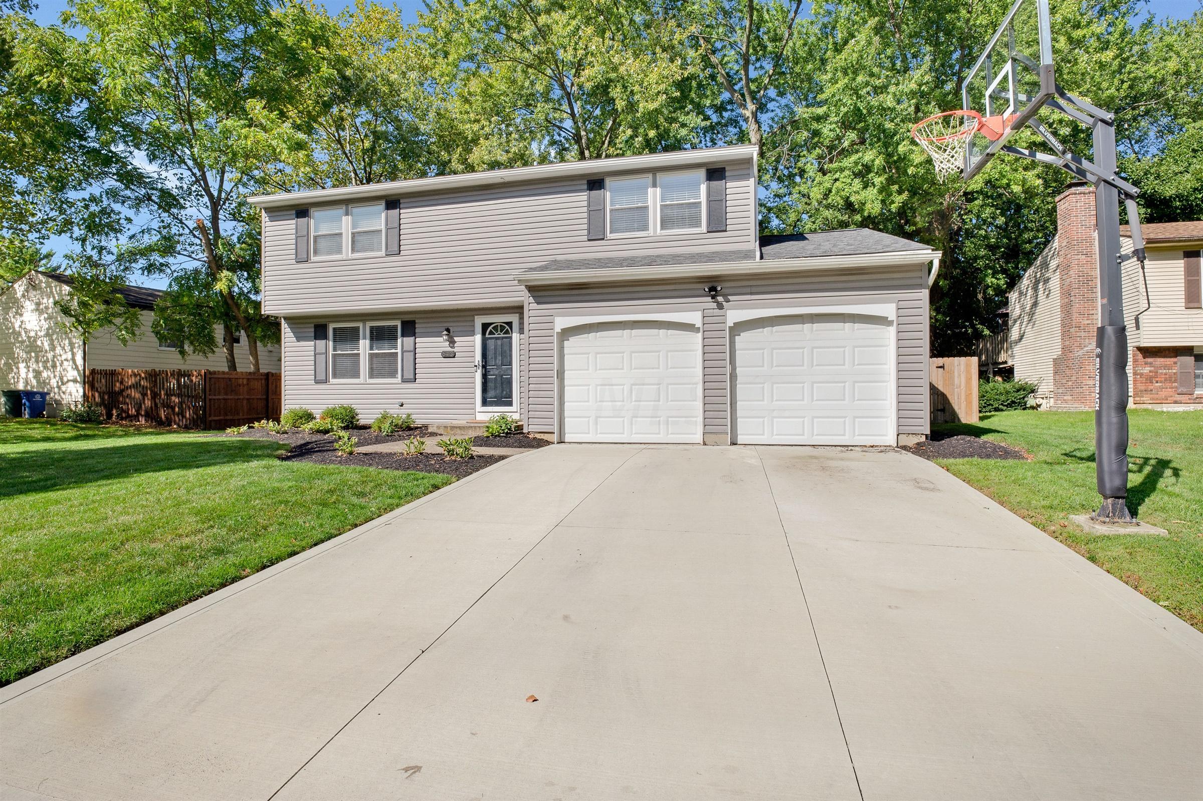 6413 Deer Ridge Lane Columbus, OH 43229 - Photo 3 of 31