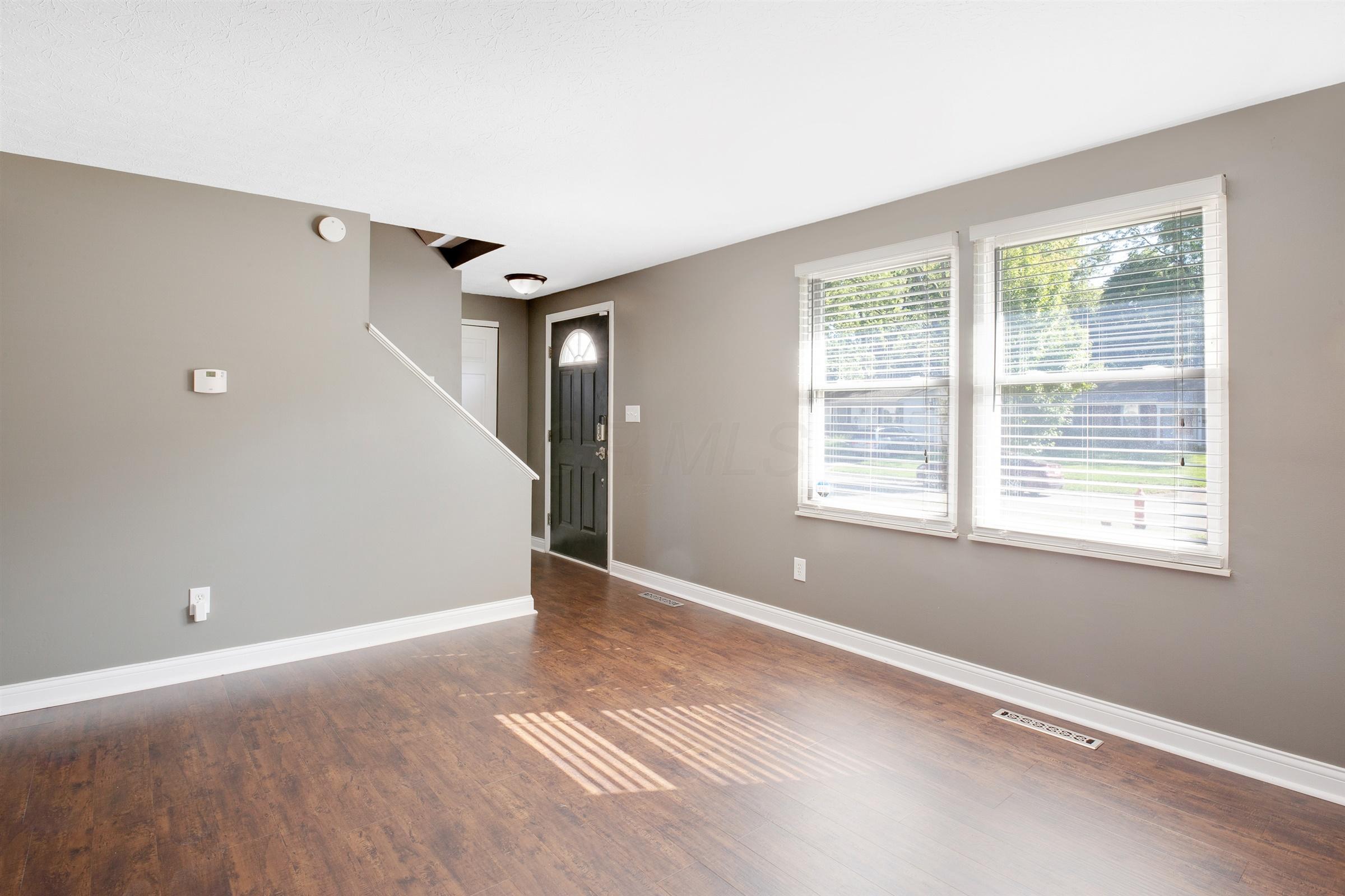 6413 Deer Ridge Lane Columbus, OH 43229 - Photo 4 of 31