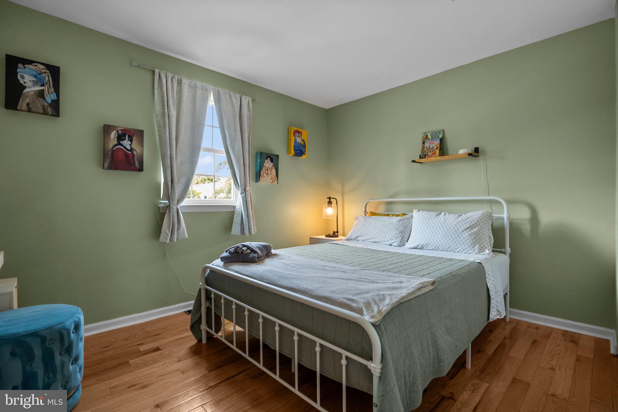 320 Pheasant Run Drive Doylestown, PA 18901 - Photo 19 of 47 a bedroom with a bed and a table