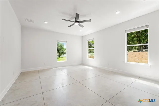 $575,000 | 3244 Lois Lane, Kempner, TX 76539