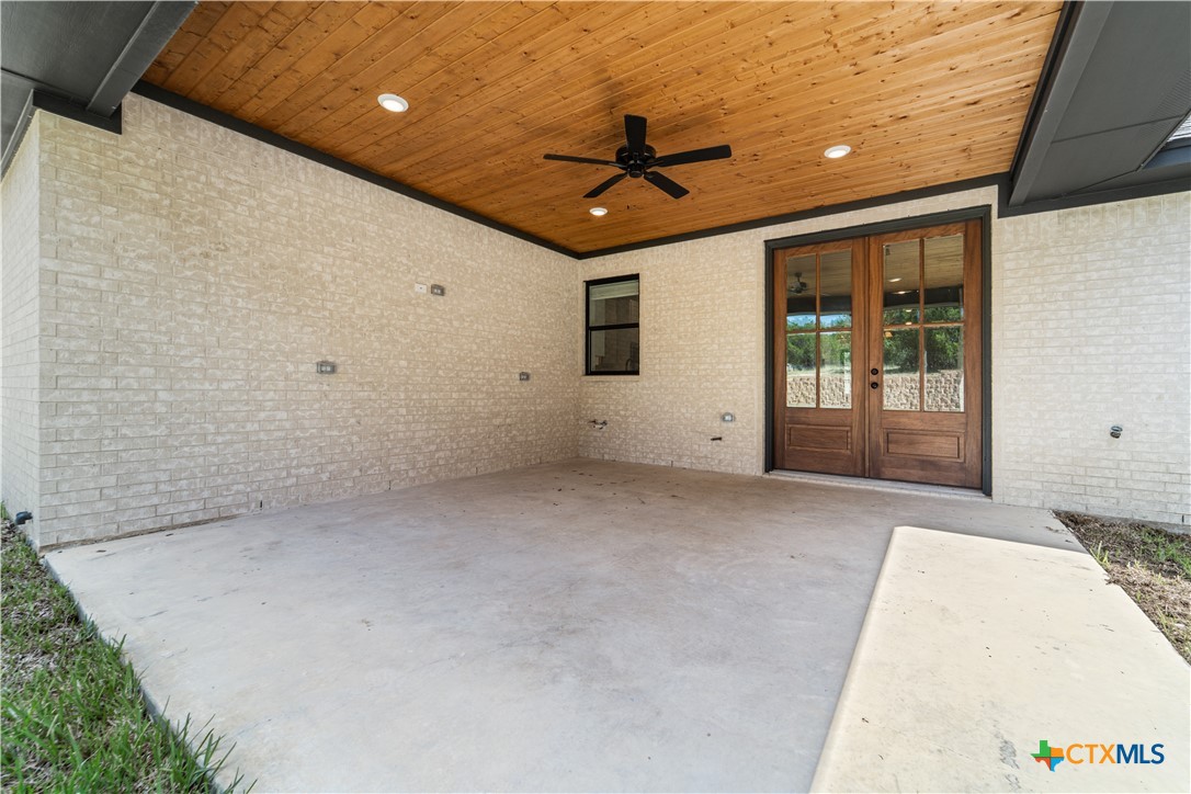 3244 Lois Lane Kempner, TX 76539 - Photo 28 of 35 a view of a livingroom with a ceiling fan and window