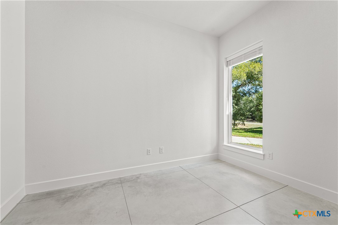 3244 Lois Lane Kempner, TX 76539 - Photo 9 of 35 an empty room with windows