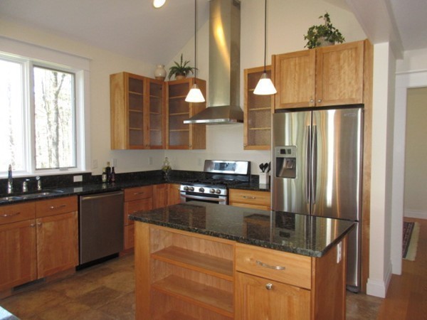 82 Linden Ridge Road Amherst, MA 01002 - Photo 3 of 29