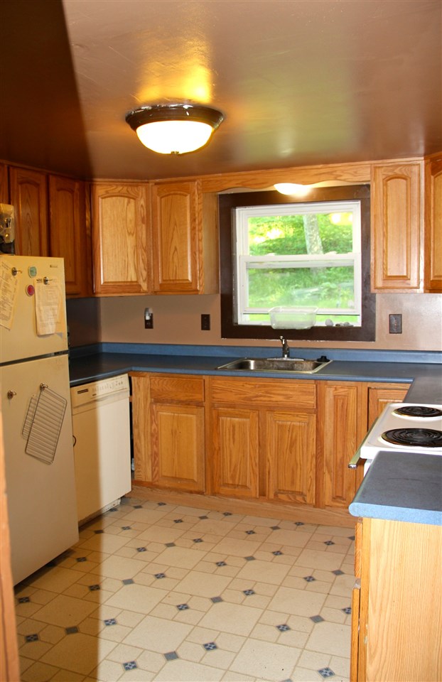 10530 Covey Road Honor, MI 49640 - Photo 9 of 13 1846520-8.JPG