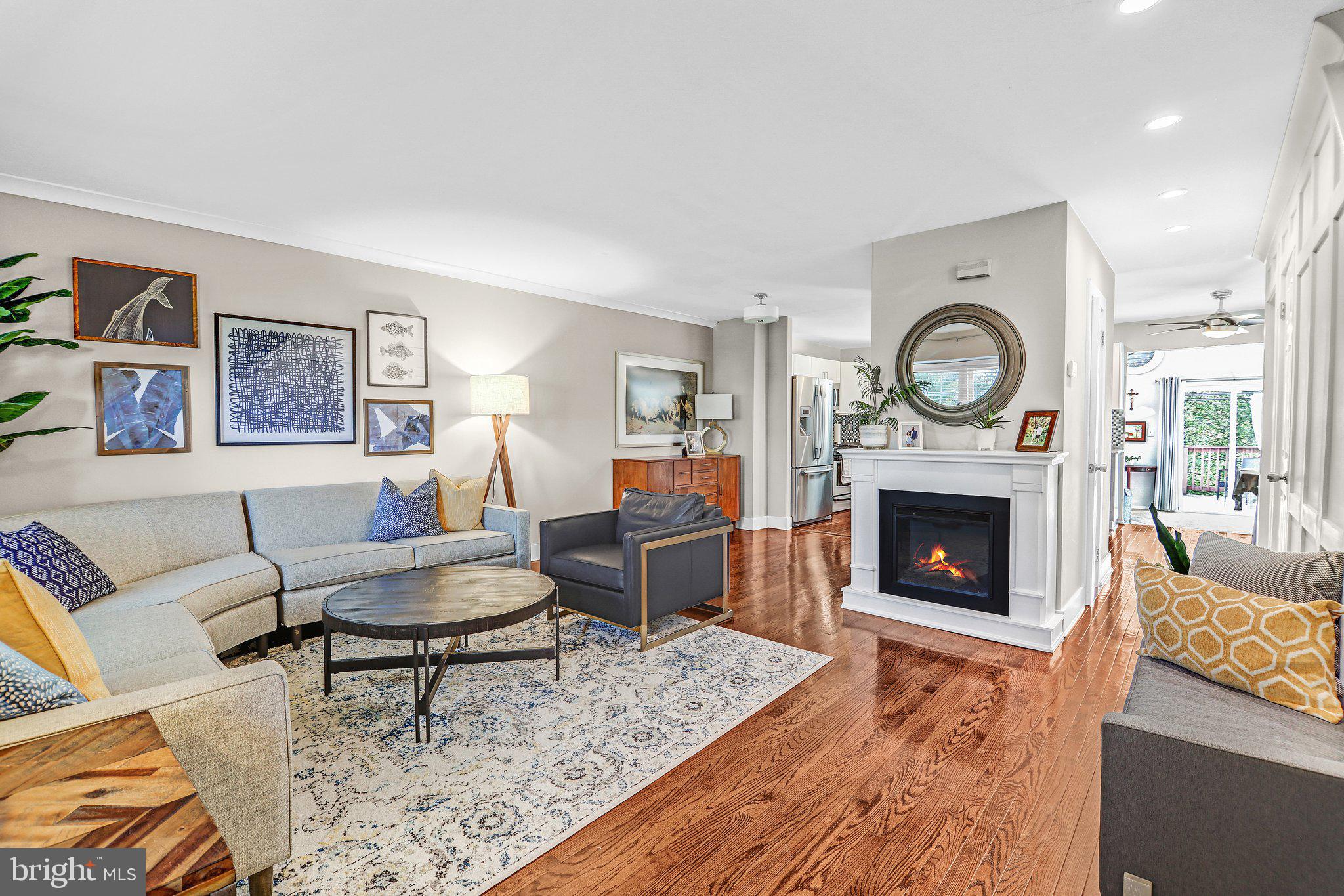 1030 Rafter Road Norristown, PA 19403 - Photo 6 of 33 Living Room