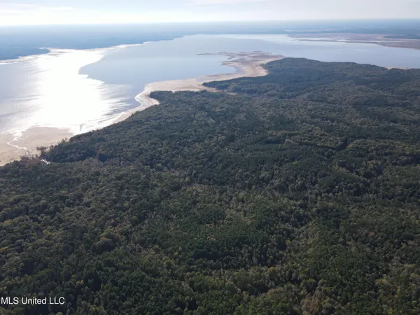 $399,000 | 0 Carver Point Road, Coffeeville, MS 38922