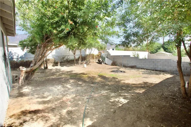 $1,750 | 4837 North E Street, San Bernardino, CA 92407